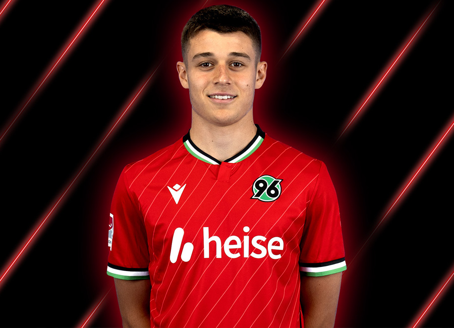 Hannover 96 24/25 Macron Home Kit