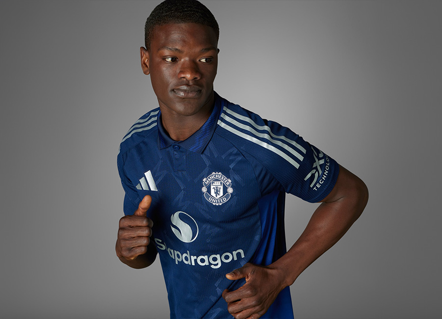 Manchester United 24/25 Adidas Away Kit