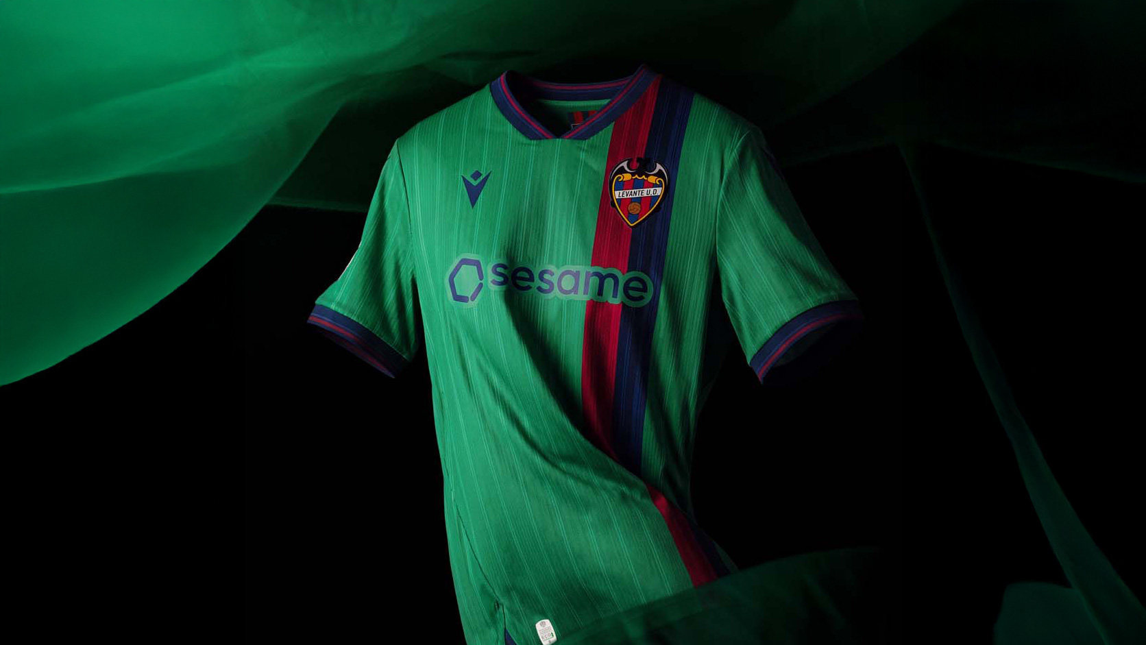 Levante UD 26/27 Macron Third Kit