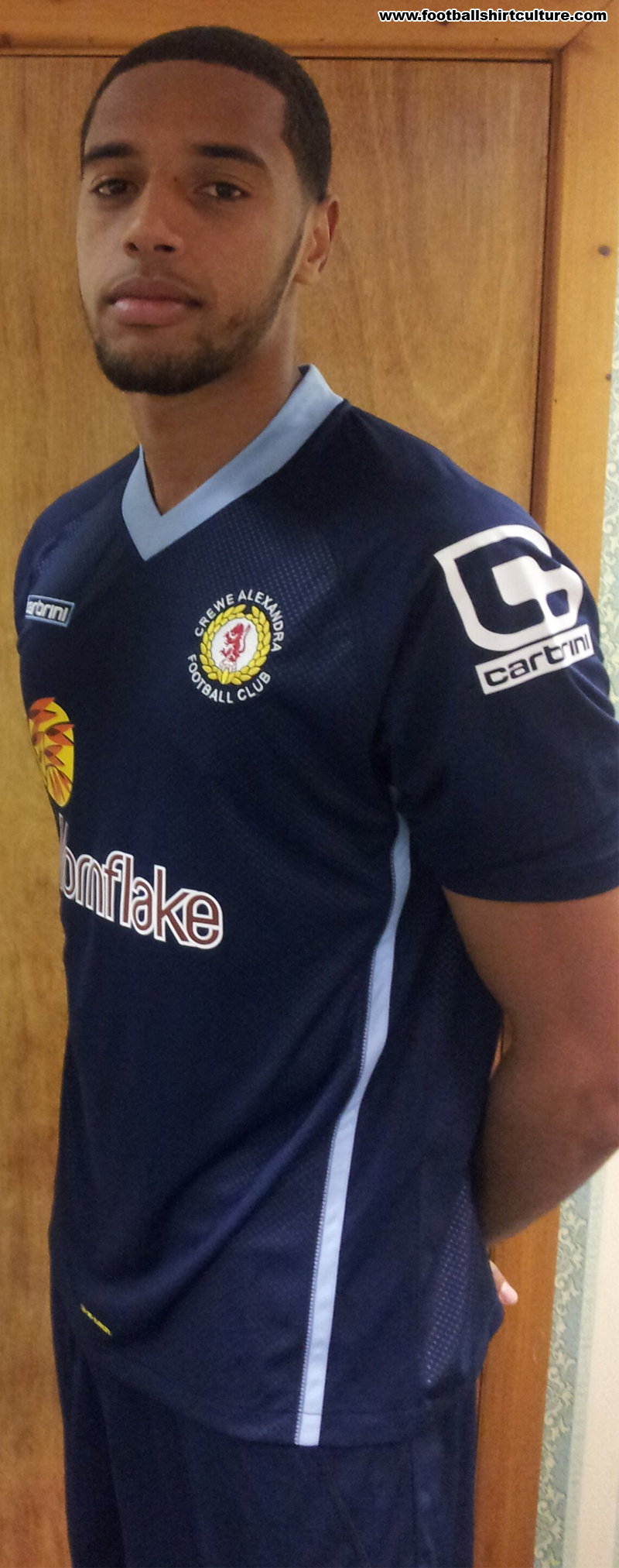 Crewe-Alexandra-2014-2015-Carbrini-Away-Football-Shirt-Kit-1a