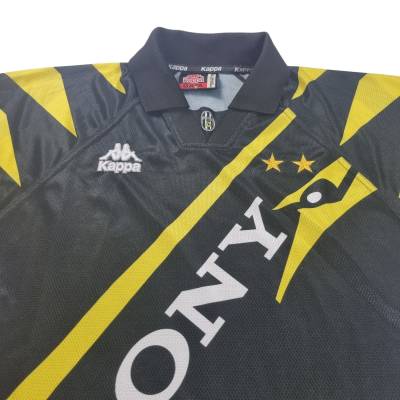 juventus_1995_96_kappa_third_shirt_c.jpg