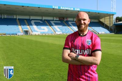 gillingham_2023_24_macron_third_kit_a.jpeg