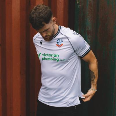 bolton_wanderers_2023_24_macron_home_kit_9.jpeg