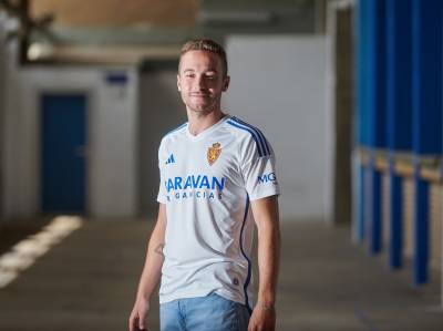 real_zaragoza_2023_24_adidas_home_kit_h.jpeg