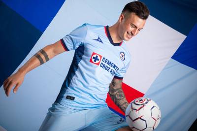 cruz_azul_2023_24_pirma_home_away_kits_b.jpeg