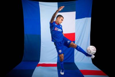 cruz_azul_2023_24_pirma_home_away_kits_d.jpeg