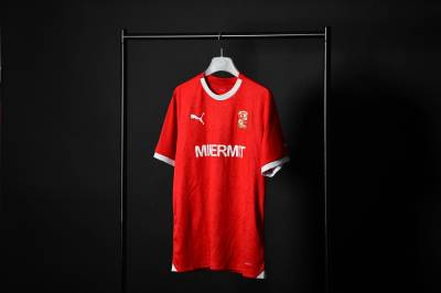 swindon_town_2023_24_puma_home_kit_e.jpeg