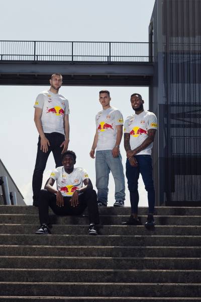 red_bull_salzburg_2023_24_nike_home_kit_02.jpeg