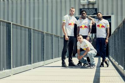 red_bull_salzburg_2023_24_nike_home_kit_04.jpeg