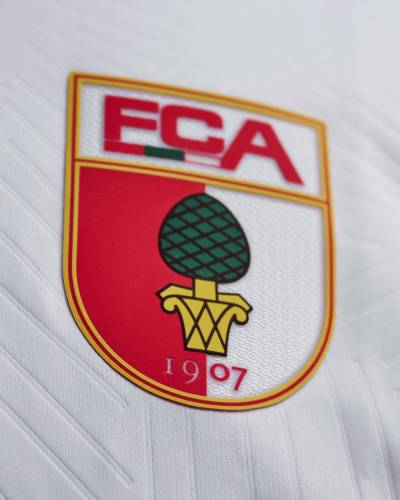 fc_augsburg_2023_24_mizuno_home_kit_e.jpeg