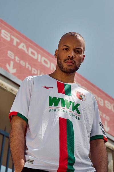 fc_augsburg_2023_24_mizuno_home_kit_h.jpeg