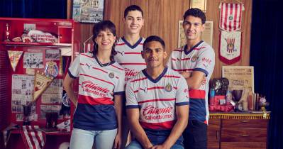 chivas_2023_24_puma_away_kit_a.jpeg