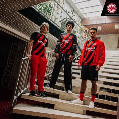 eintracht_frankfurt_2023_24_nike_home_kit_a.jpeg