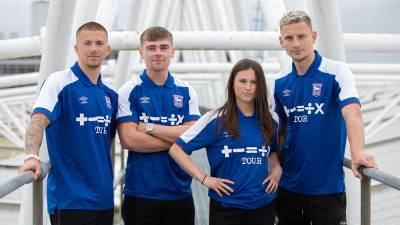 ipswich_town_2023_24_umbro_home_kit_d.jpeg