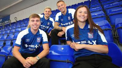 ipswich_town_2023_24_umbro_home_kit_e.jpeg