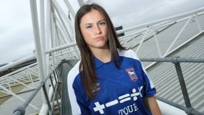 ipswich_town_2023_24_umbro_home_kit_g.jpeg