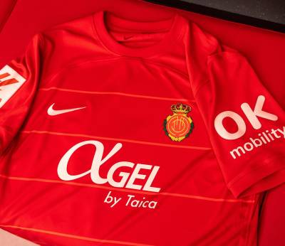 mallorca_2023_24_nike_home_kit_a.jpeg