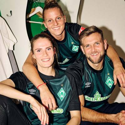 werder_bremen_2022_2023_third_kit_b.jpeg