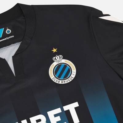 club_brugge_2023_24_macron_home_kit_4.jpg