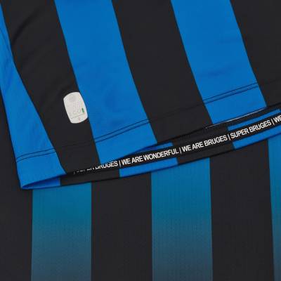 club_brugge_2023_24_macron_home_kit_7.jpg