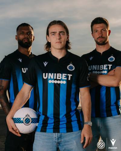 club_brugge_2023_24_macron_home_kit_a.jpeg