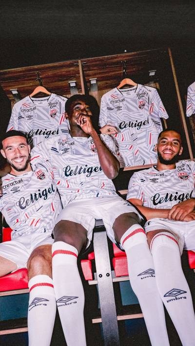 avant_guingamp_2023_24_umbro_away_kit_a.jpeg