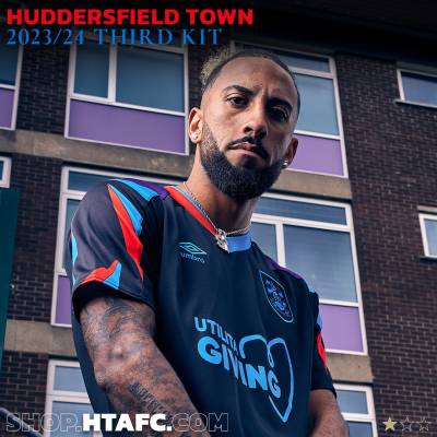 huddersfield_town_2023_24_umbro_third_kit_c.jpeg