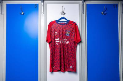 kilmarnock_2023_24_hummel_away_kit_c.jpeg