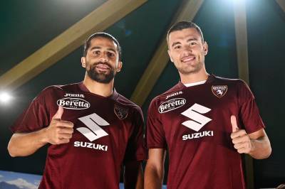 torino_2023_24_joma_home_kit_m.jpeg