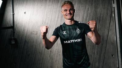 werder_bremen_2023_24_hummel_third_kit_b.jpeg