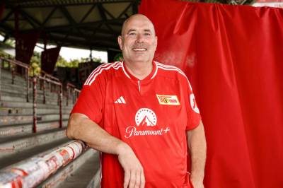 union_berlin_2023_24_adidas_home_kit_4.jpg