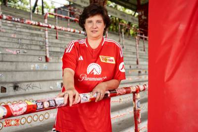 union_berlin_2023_24_adidas_home_kit_5.jpg