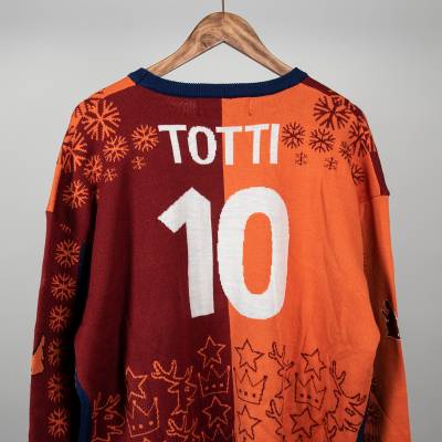 cfs_totti_christmas_jumper_b.jpeg