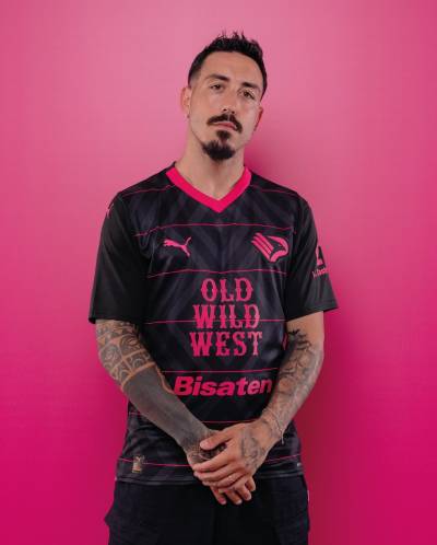 palermo_2023_24_puma_away_kit_b.jpeg