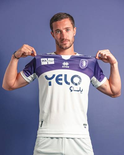 beerschot_2023_24_errea_away_kit_c.jpeg