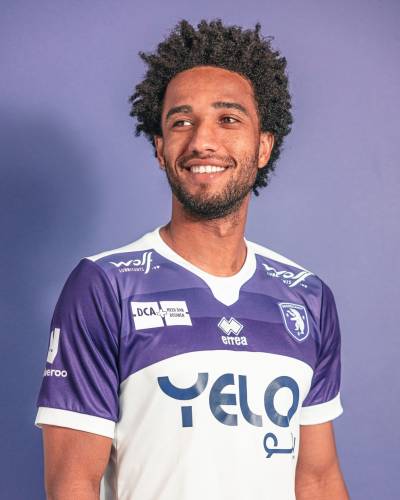 beerschot_2023_24_errea_away_kit_d.jpeg