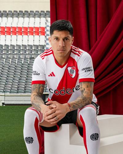 river_plate_2023_24_adidas_home_kit_c.jpeg