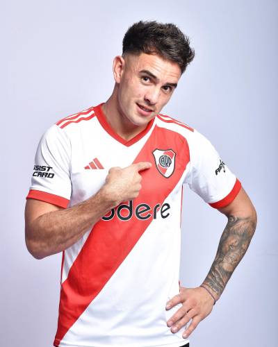 river_plate_2023_24_adidas_home_kit_e.jpeg