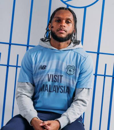 cardiff_city_2023_24_new_balance_third_kit_f.jpg