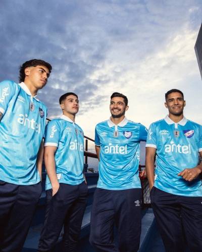 club_nacional_2023_umbro_fourth_kit_c.jpeg