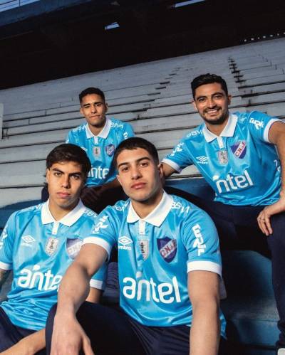 club_nacional_2023_umbro_fourth_kit_d.jpeg