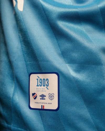 club_nacional_2023_umbro_fourth_kit_h.jpeg