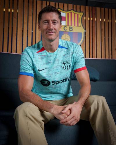 barcelona_2023_24_nike_third_kit_f.jpeg