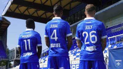 auxerre_2023_24_macron_third_kit_f.jpg