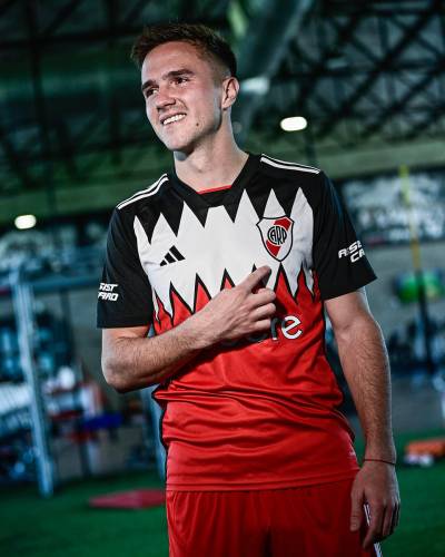 river_plate_2023_24_adidas_away_kit_d.jpeg