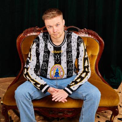 classic_football_shirts_newcastle_christmas_jumper_a.jpeg