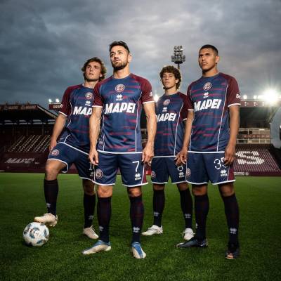 club_lanus_2023_errea_commemorative_shirt_b.jpeg