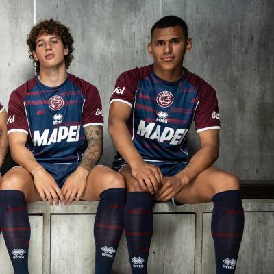 club_lanus_2023_errea_commemorative_shirt_c.jpeg