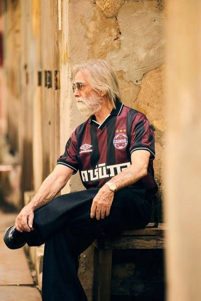 umbro_carnival_striped_jersey_black_brown_00.jpg