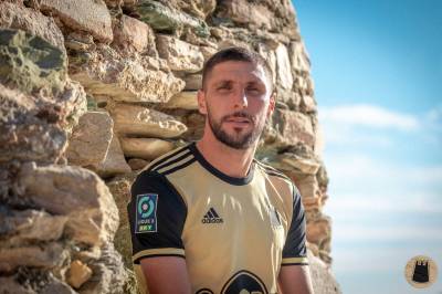 bastia_2023_24_adidas_third_kit_a.jpeg